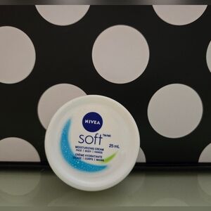 10/$25✨️Nivea Soft Cream✨️
